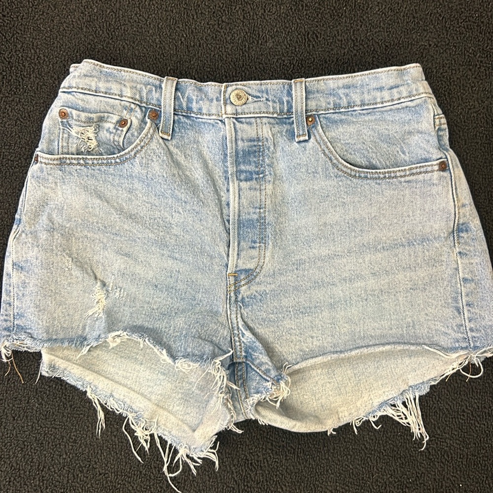 Women’s Levi shorts